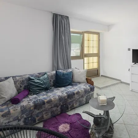 One-bedroom In *